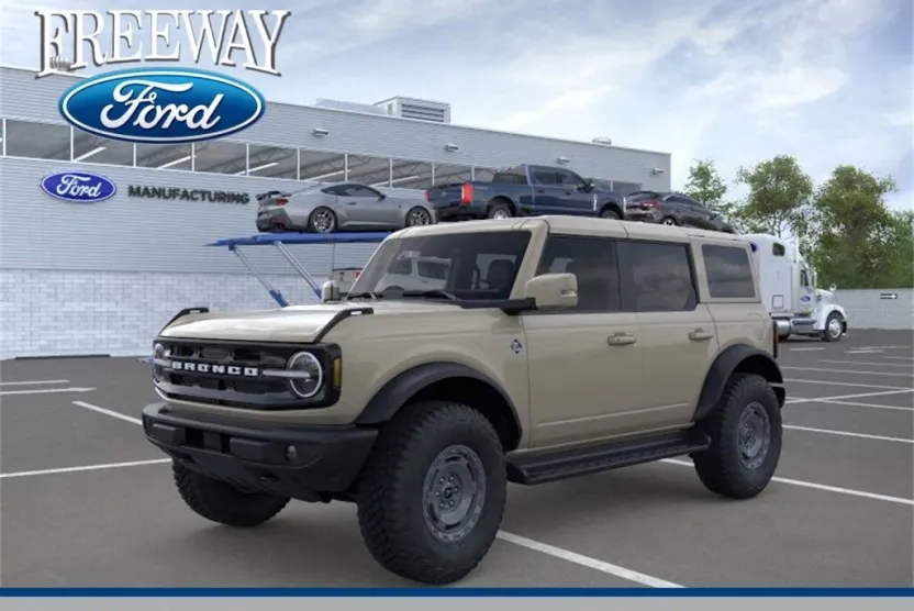 2025 Ford Bronco Outer Banks photo 1