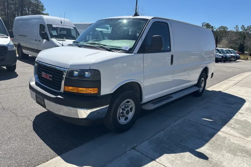 2023 Gmc Savana Cargo 2500 photo 1