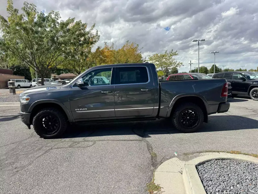 2022 Ram 1500 Limited photo 1