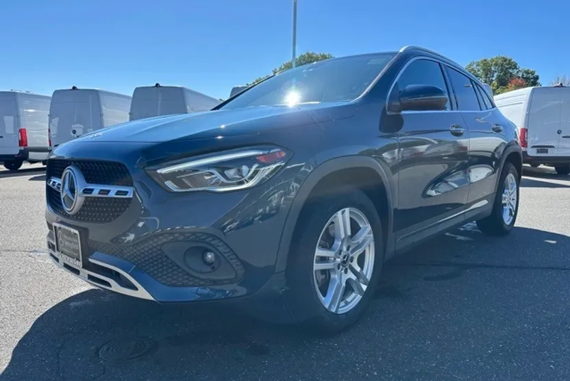 2022 Mercedes Benz GLA 250 4MATIC photo 1