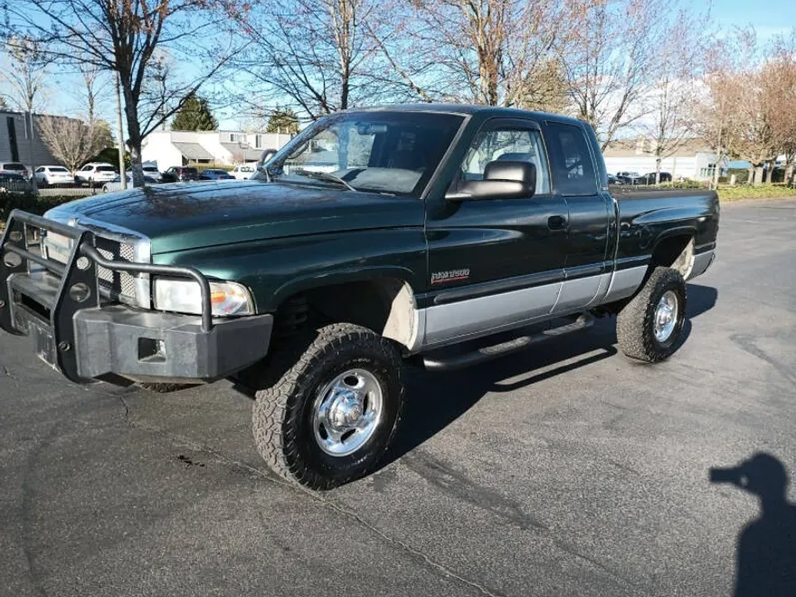 2001 Dodge Ram SLT photo 1