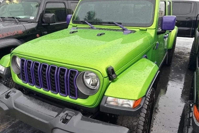 2025 Jeep Gladiator Sport photo 1