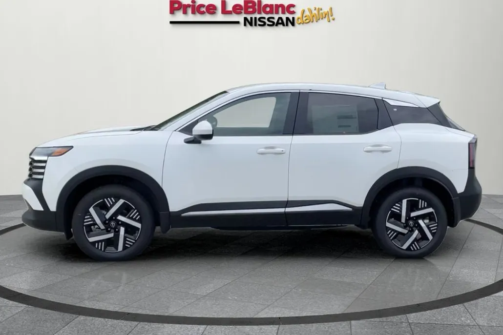2025 Nissan Kicks SV photo 1
