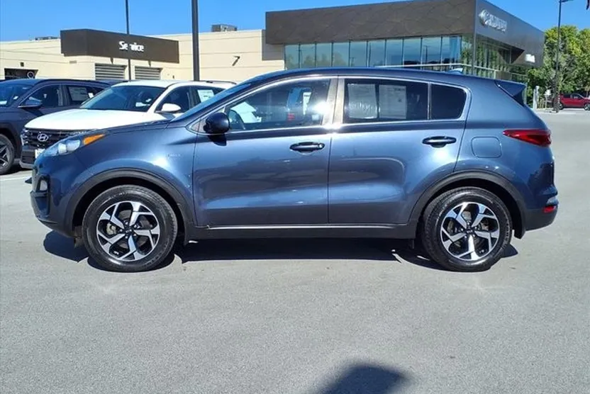 2020 Kia Sportage LX photo 1