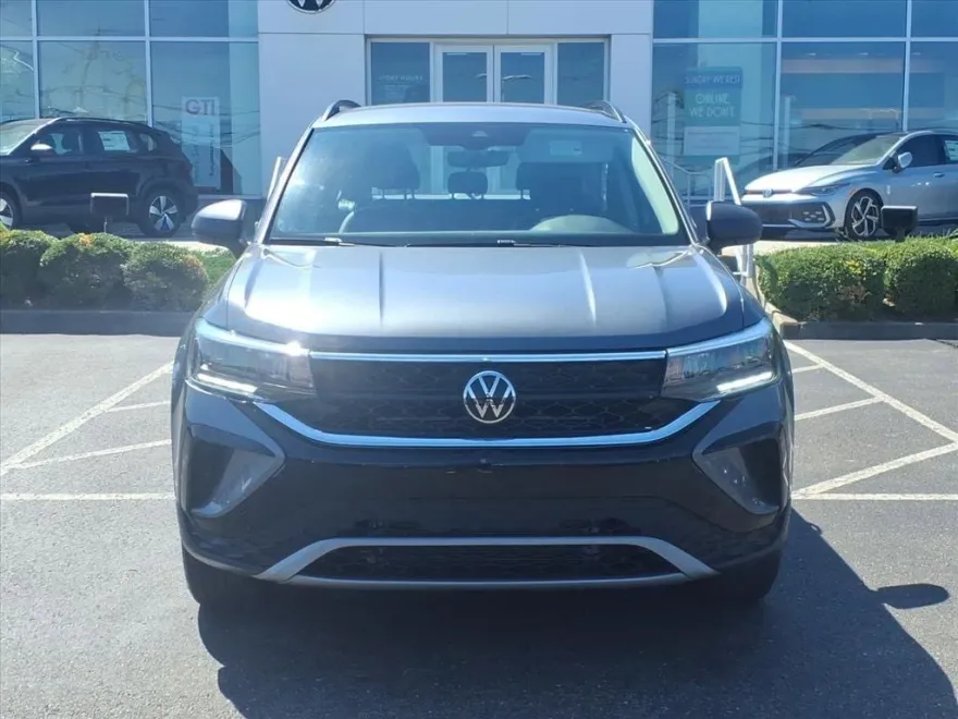 2024 Volkswagen Taos S photo 1