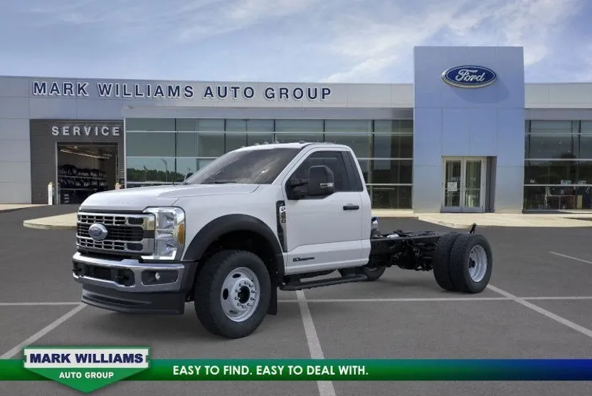 2025 Ford F-450 photo 1