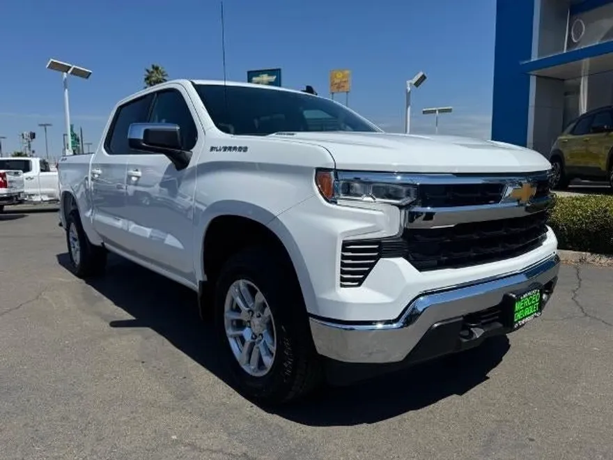 2025 Chevrolet Silverado 1500 LT photo 1