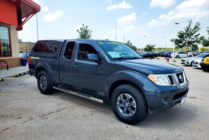 2015 Nissan Frontier King Cab Desert Runner photo 1