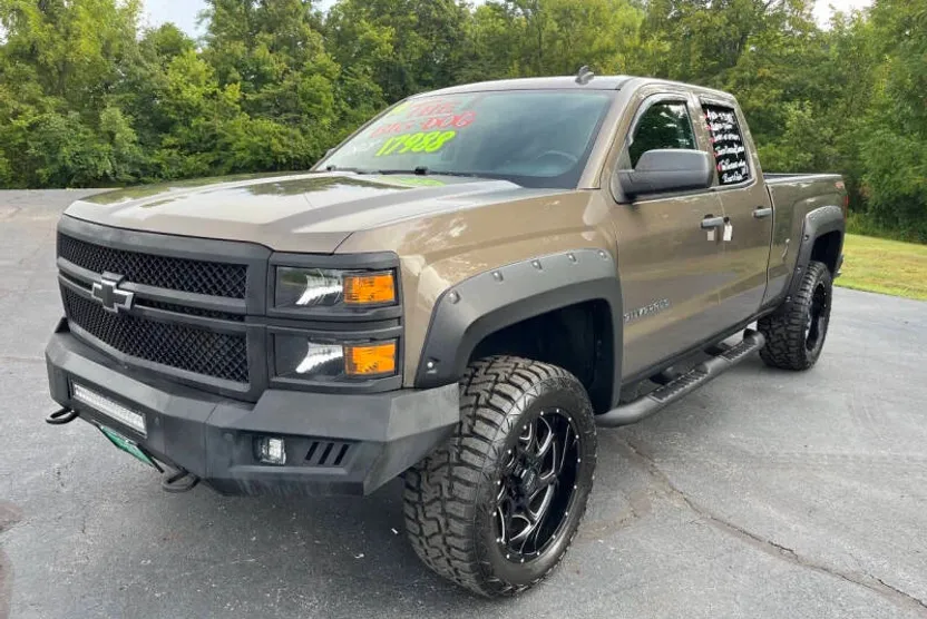2014 Chevrolet Silverado 1500 LT photo 1