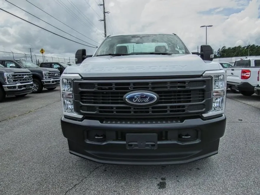 2025 Ford F-250 photo 1