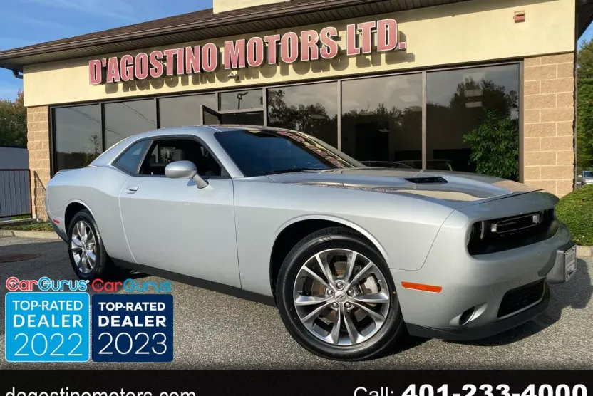 2022 Dodge Challenger SXT AWD photo 1