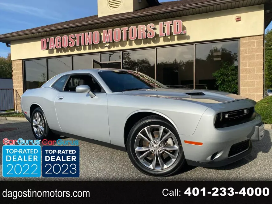 2022 Dodge Challenger SXT AWD photo 1