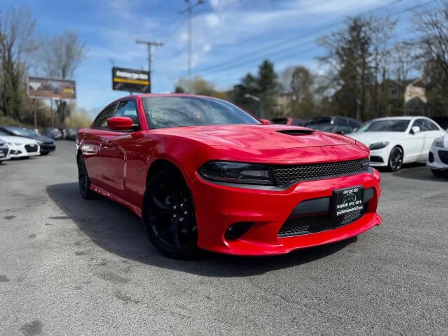 2019 Dodge Charger R/T photo 1
