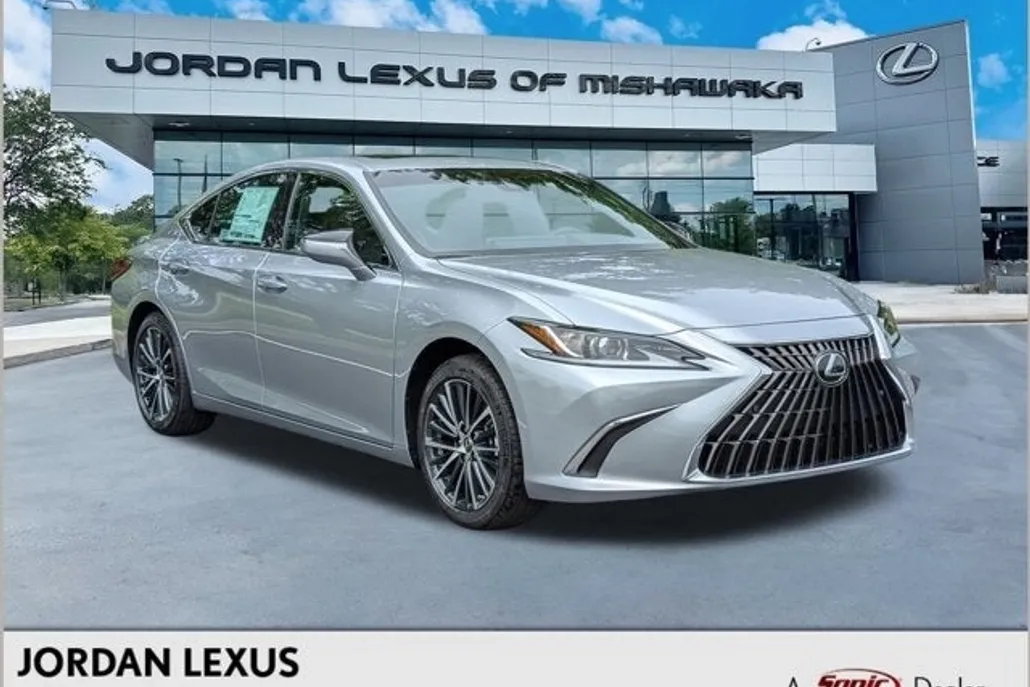 2025 Lexus ES 300h photo 1