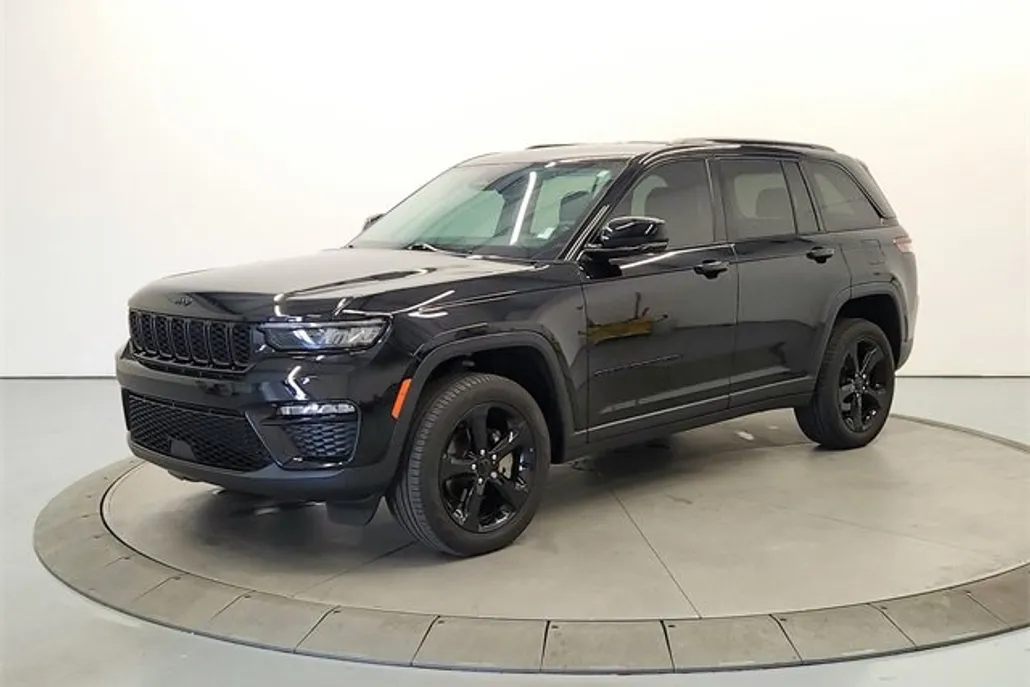 2023 Jeep Grand Cherokee Limited photo 1