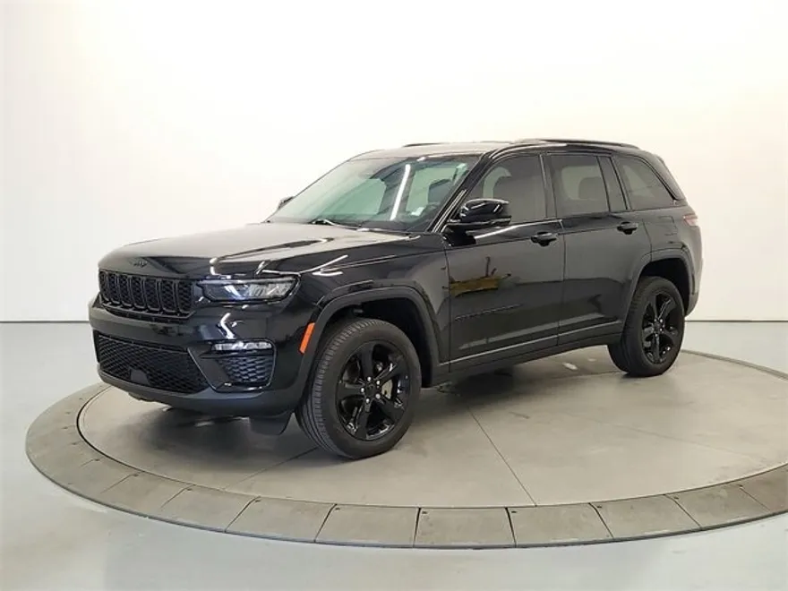 2023 Jeep Grand Cherokee Limited photo 1