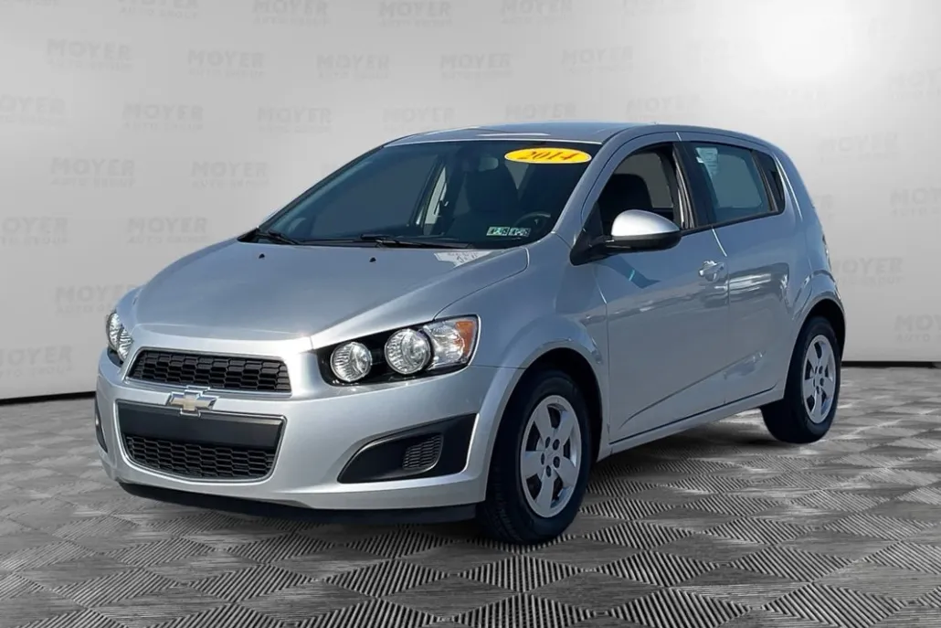 2014 Chevrolet Sonic LS photo 1