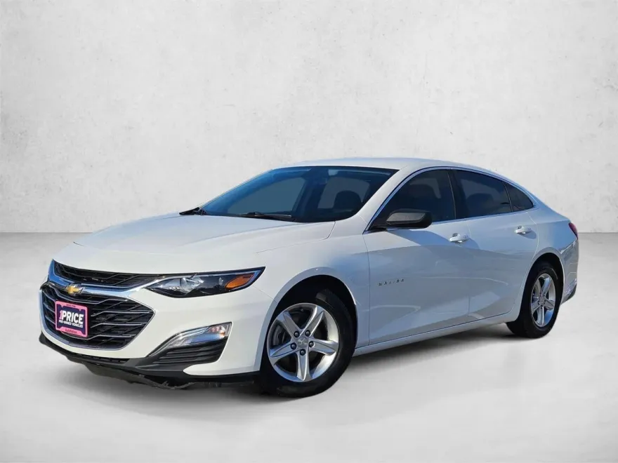 2020 Chevrolet Malibu LS photo 1