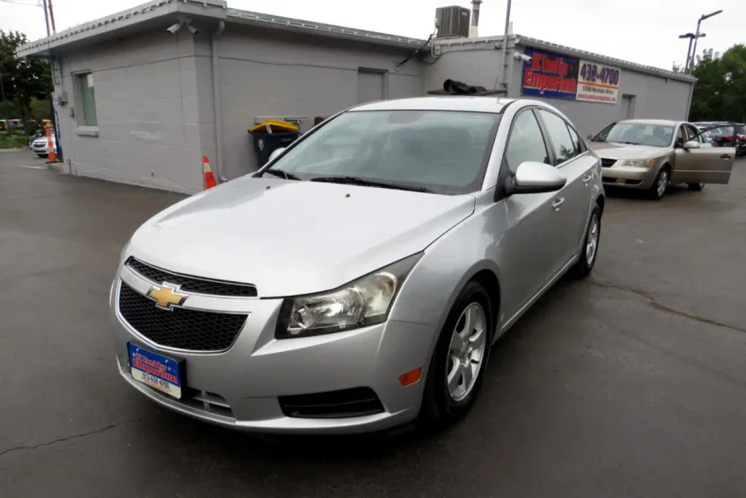2014 Chevrolet Cruze photo 1