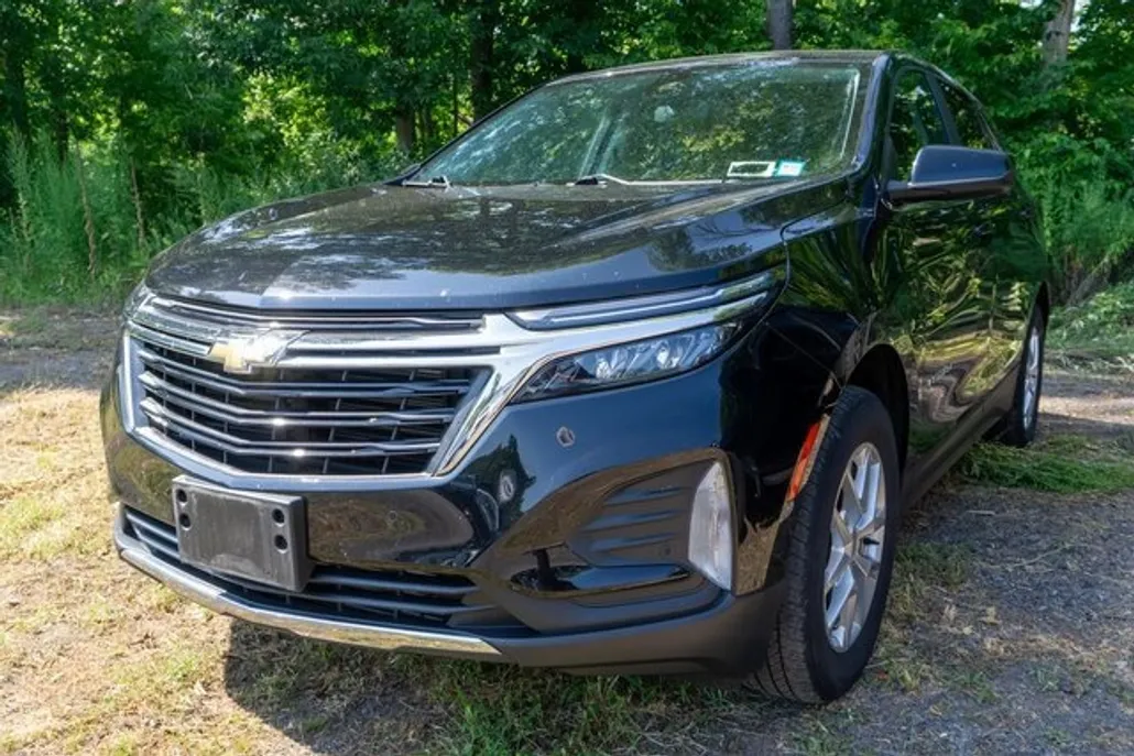 2022 Chevrolet Equinox LT photo 1