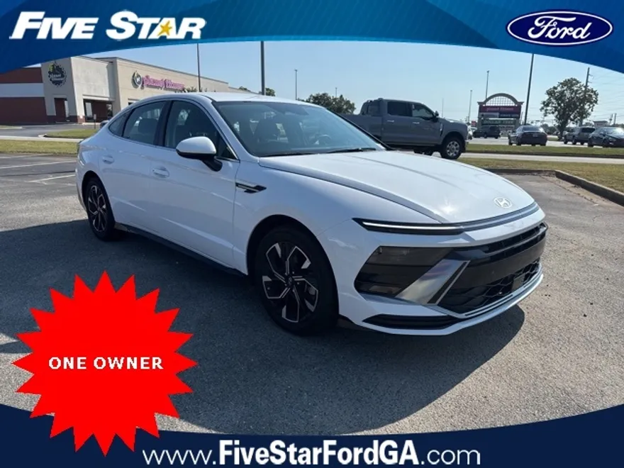 2024 Hyundai Sonata SEL photo 1