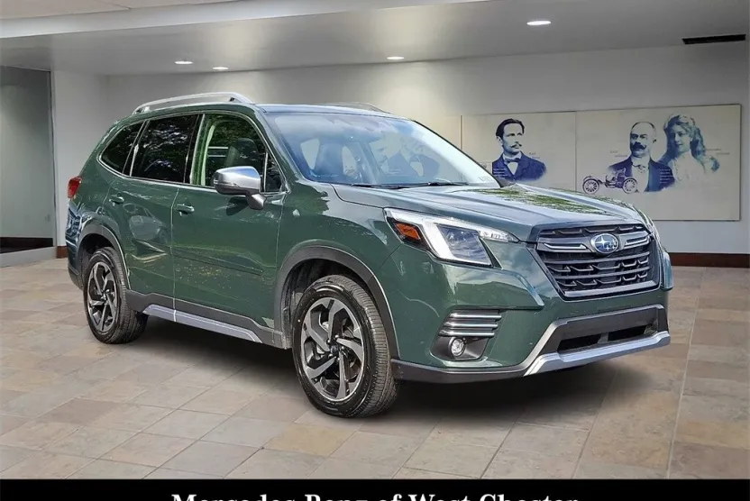 2022 Subaru Forester Touring photo 1