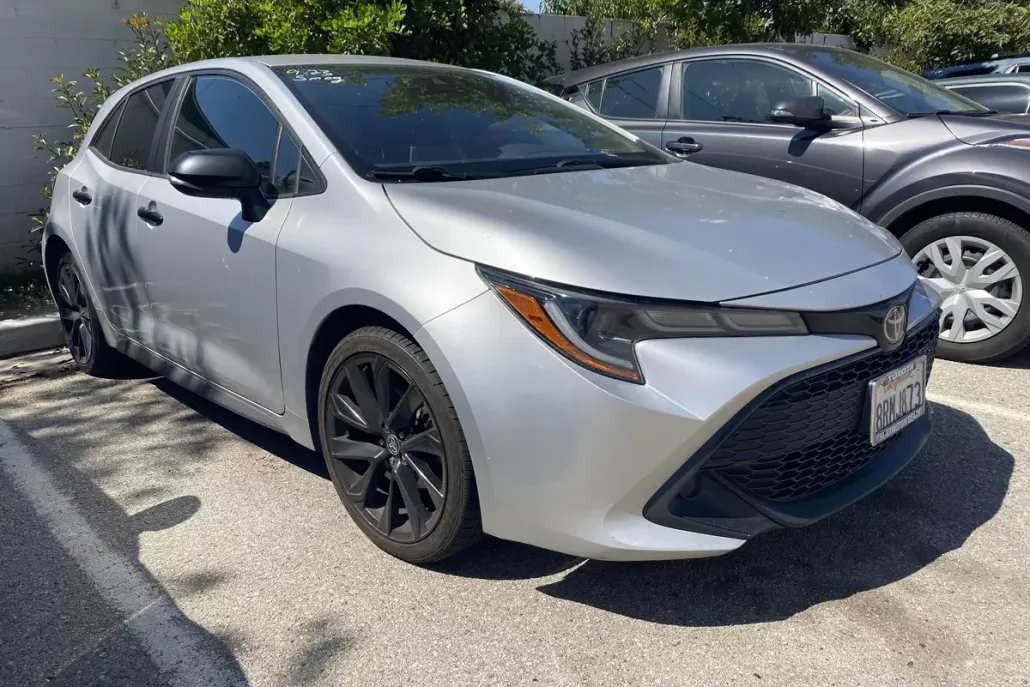 2020 Toyota Corolla SE photo 1