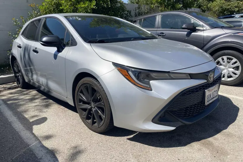 2020 Toyota Corolla SE photo 1