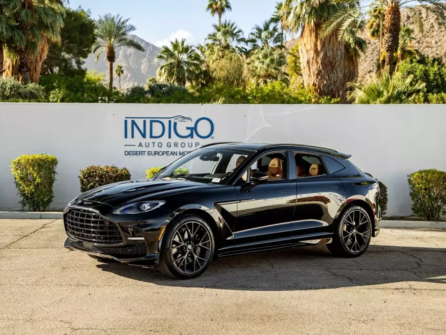 2025 Aston Martin DBX photo 1
