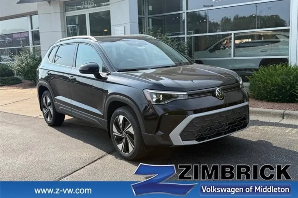 2025 Volkswagen Taos SE photo 1
