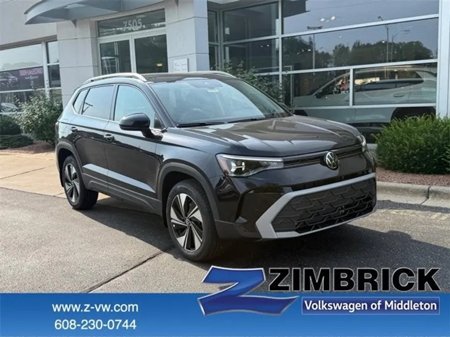 2025 Volkswagen Taos SE photo 1