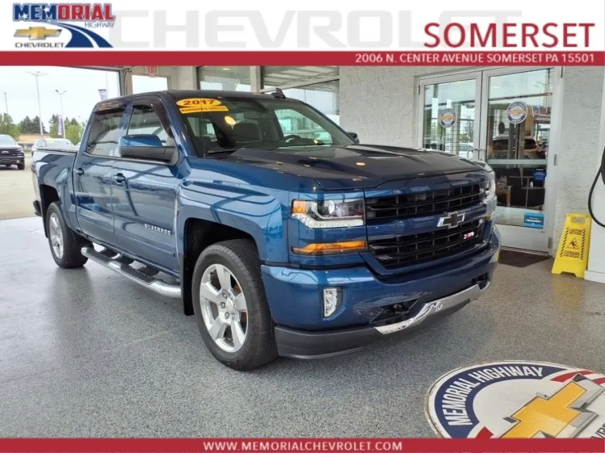 2017 Chevrolet Silverado 1500 LT photo 1