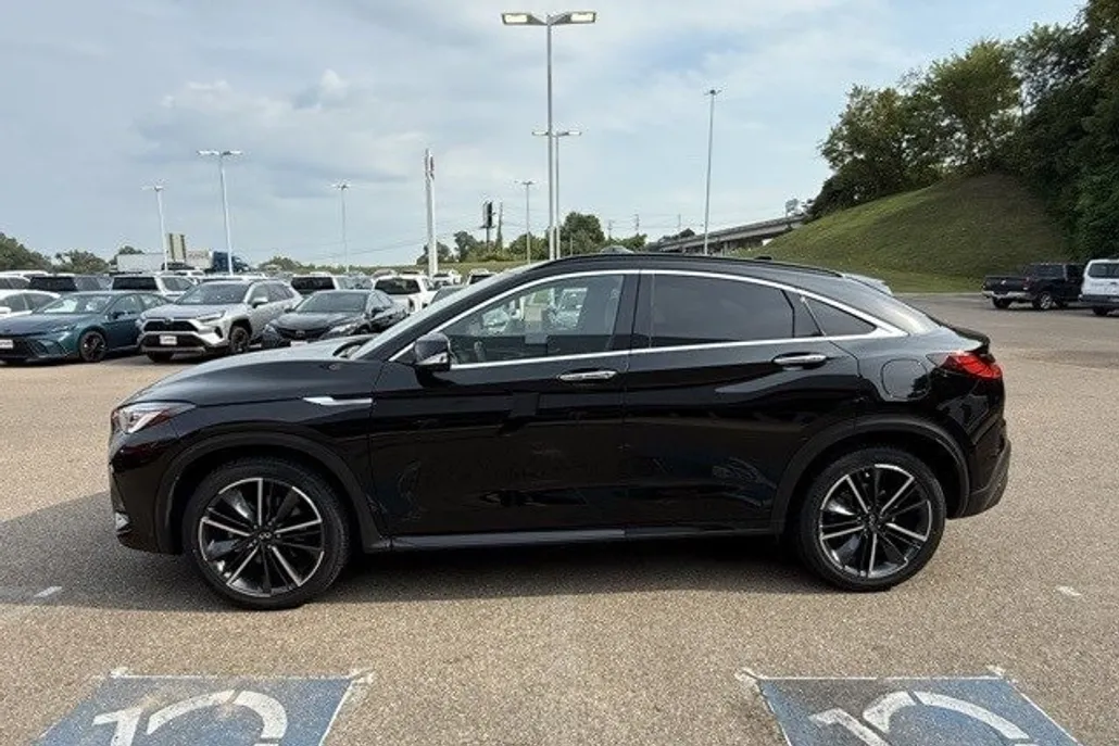 2024 Infiniti QX55 Luxe photo 1
