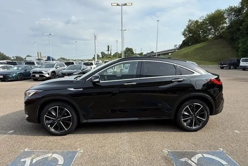2024 Infiniti QX55 Luxe photo 1