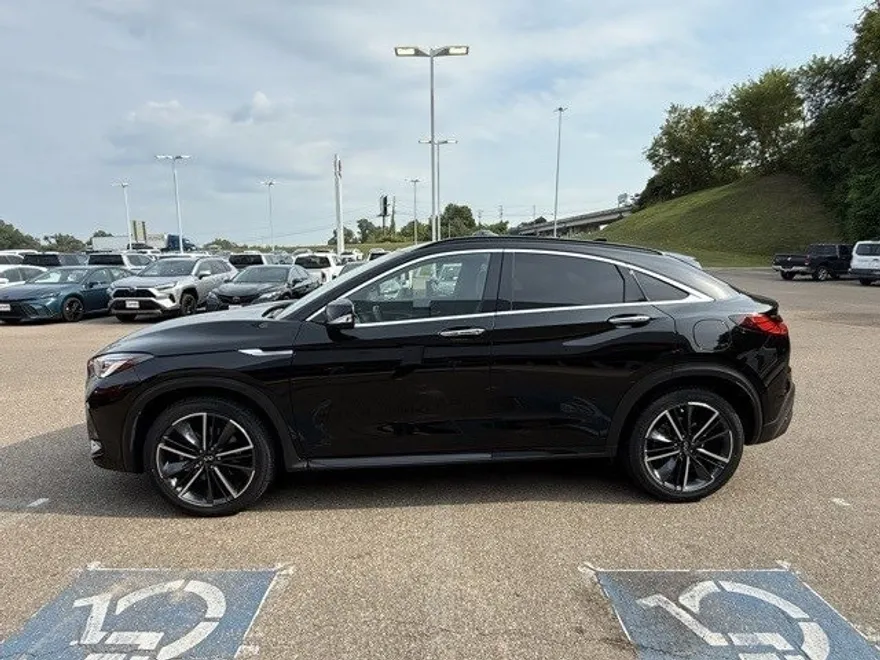 2024 Infiniti QX55 Luxe photo 1
