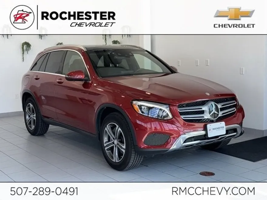 2016 Mercedes Benz GLC 300 photo 1