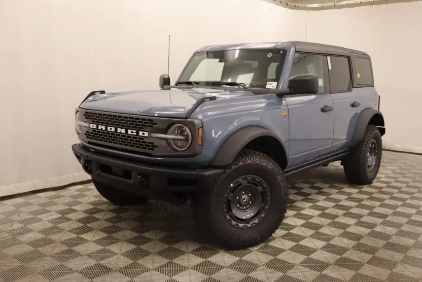 2025 Ford Bronco Badlands photo 1