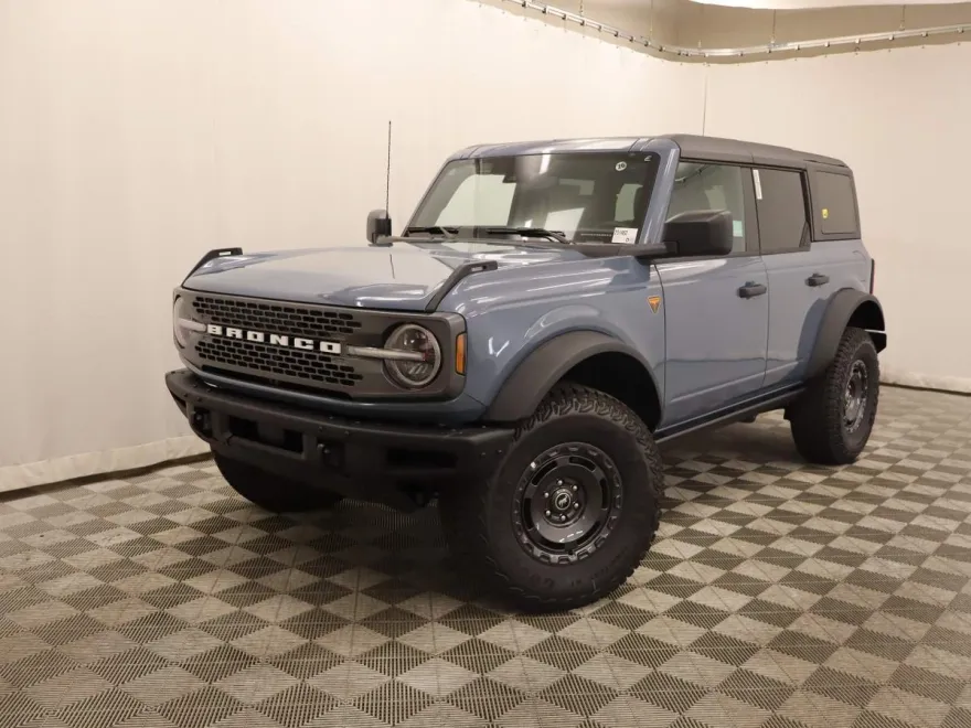 2025 Ford Bronco Badlands photo 1