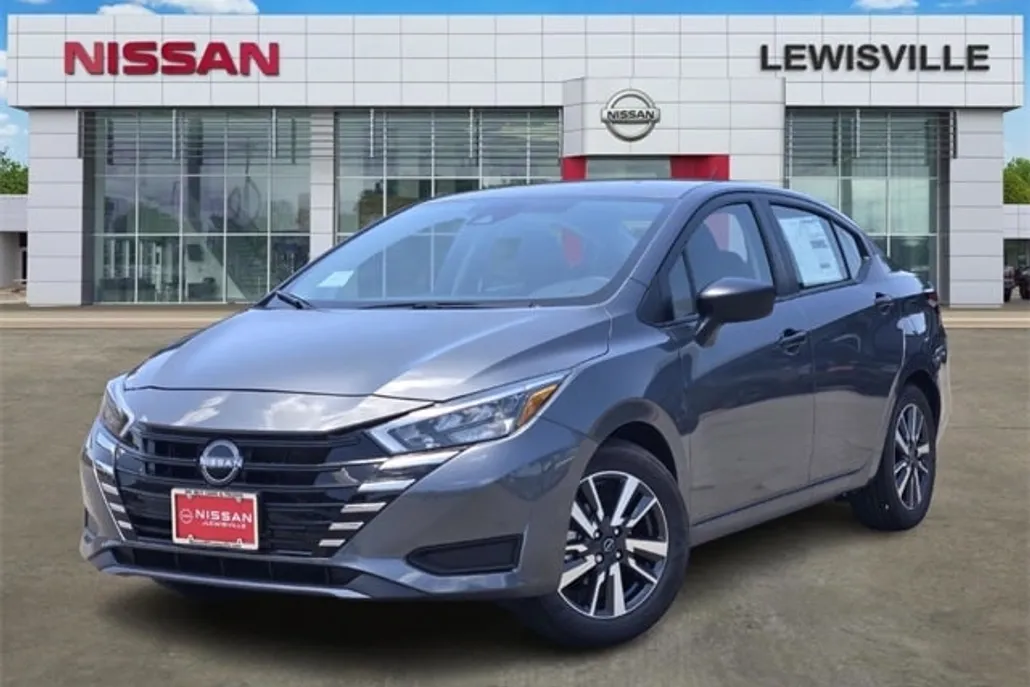 2025 Nissan Versa 1.6 S photo 1