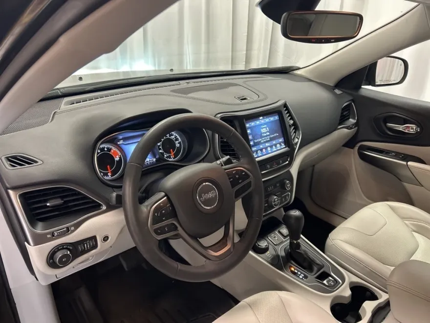 2022 Jeep Cherokee Latitude Lux photo 1