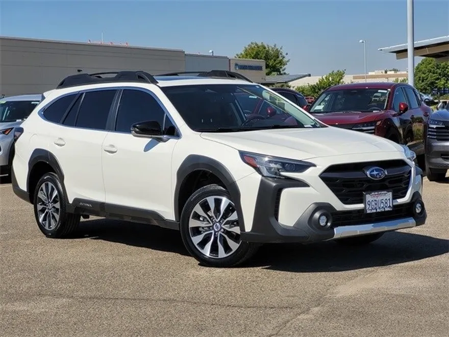 2023 Subaru Outback Limited XT photo 1