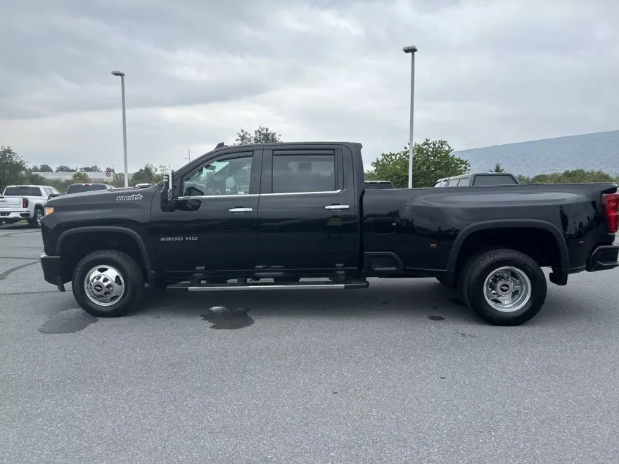 2021 Chevrolet Silverado 3500HD High Country photo 1