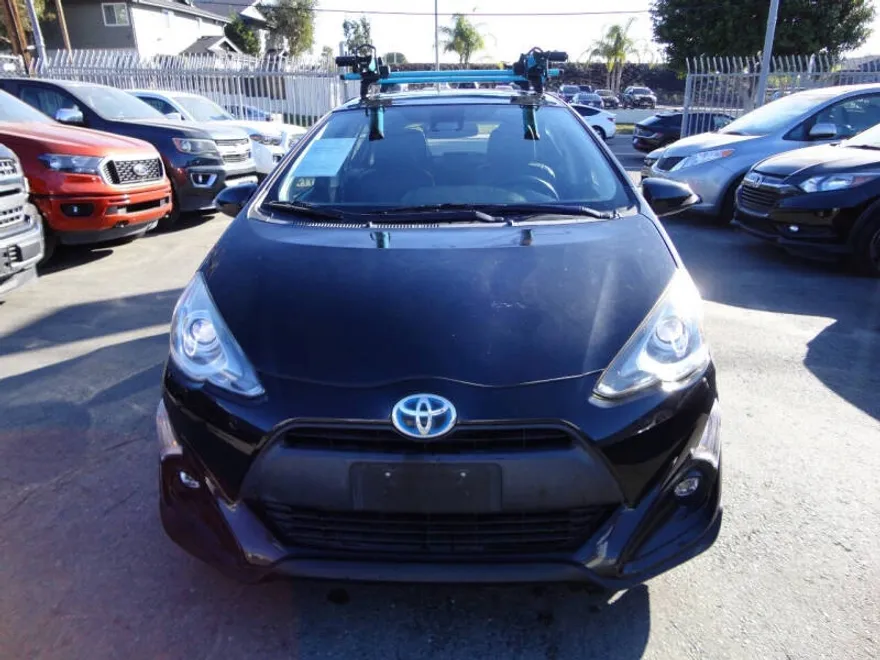 2017 Toyota Prius C One Two Three Four photo 1
