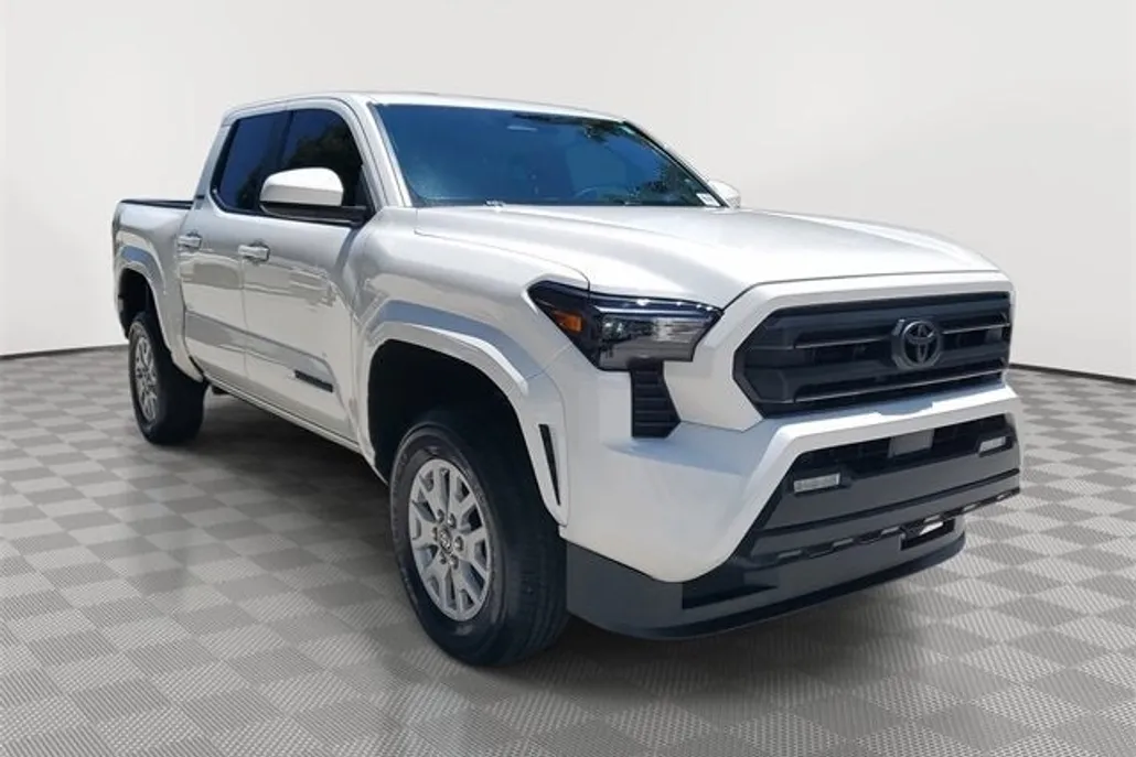 2024 Toyota Tacoma SR5 photo 1