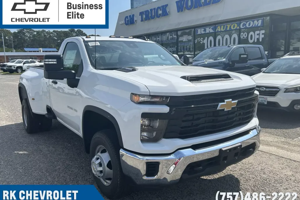 2025 Chevrolet Silverado 3500HD photo 1
