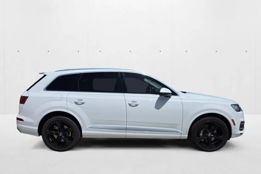 2019 Audi Q7 Prestige photo 1