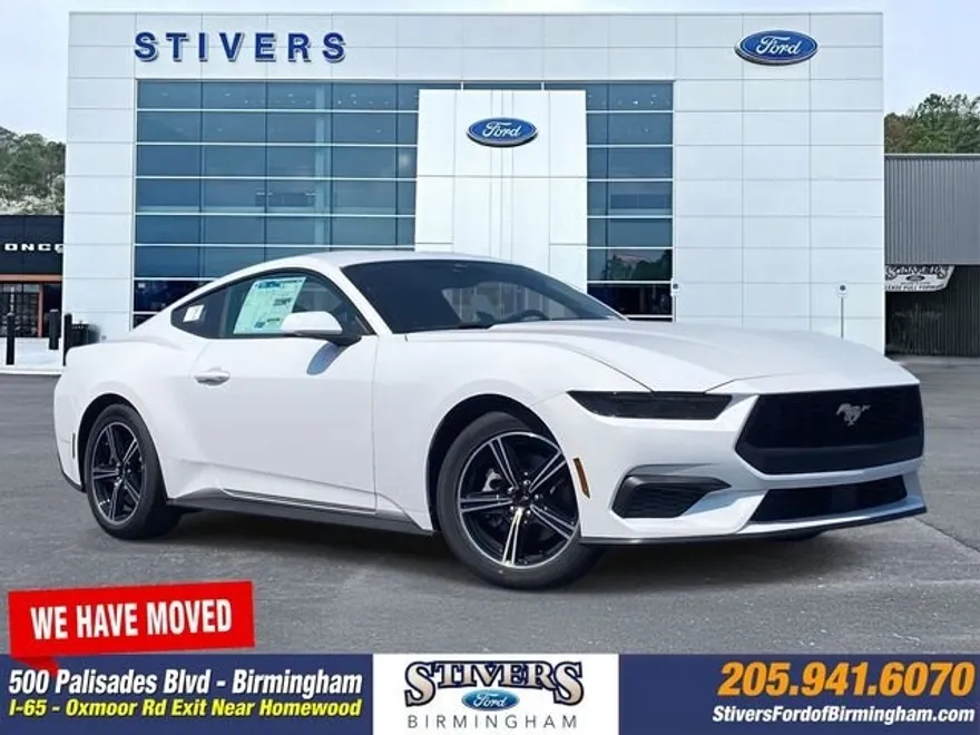 2025 Ford Mustang EcoBoost photo 1