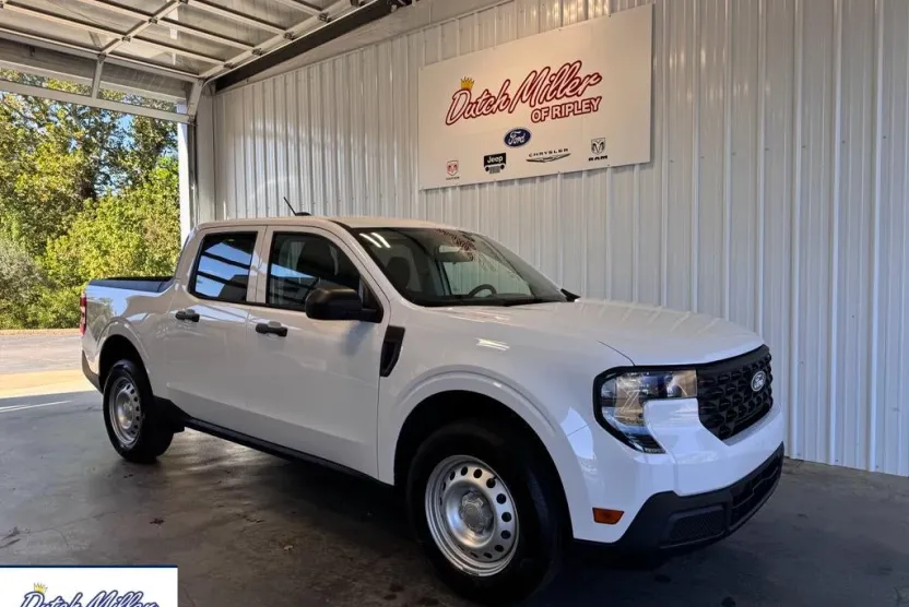 2025 Ford Maverick XL photo 1