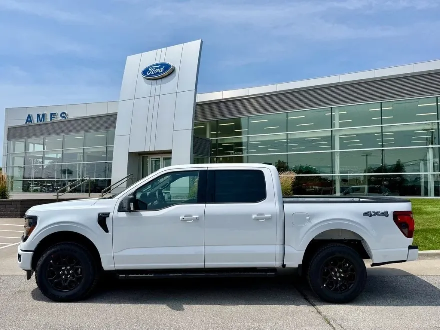 2025 Ford F-150 XLT photo 1