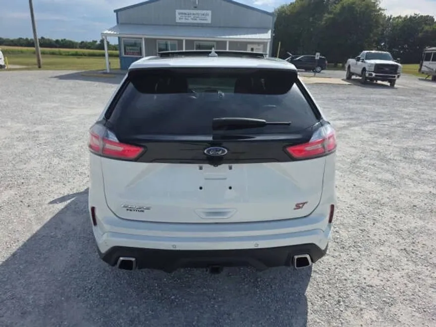 2020 Ford Edge ST photo 1